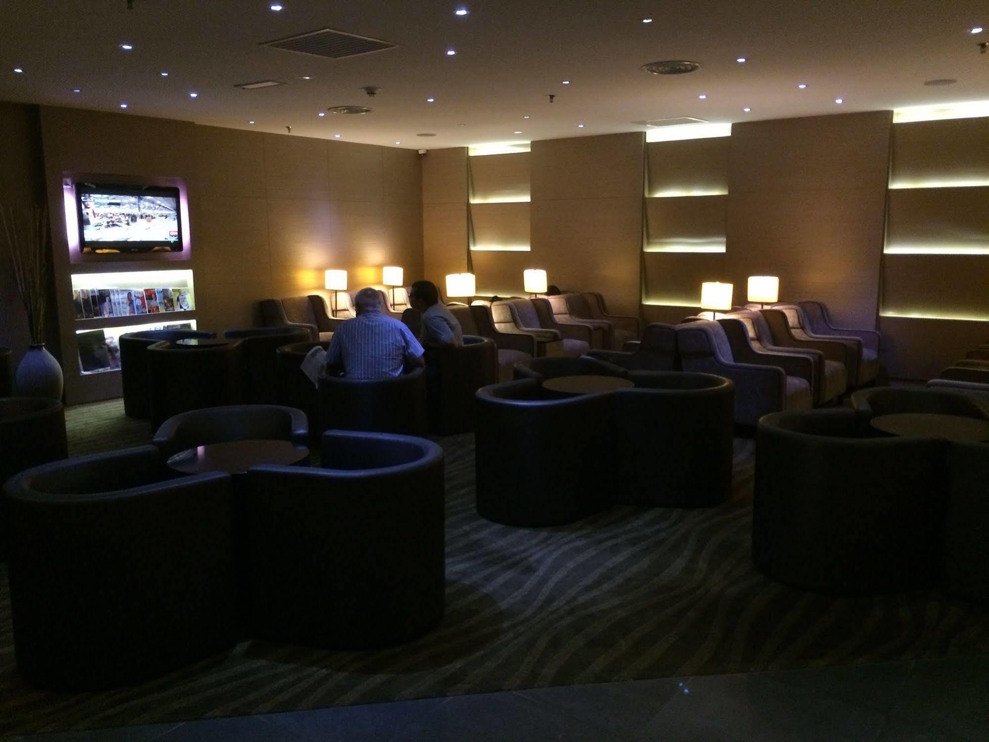 Plaza Premium Lounge Hotel Bayan Lepas Buitenkant foto